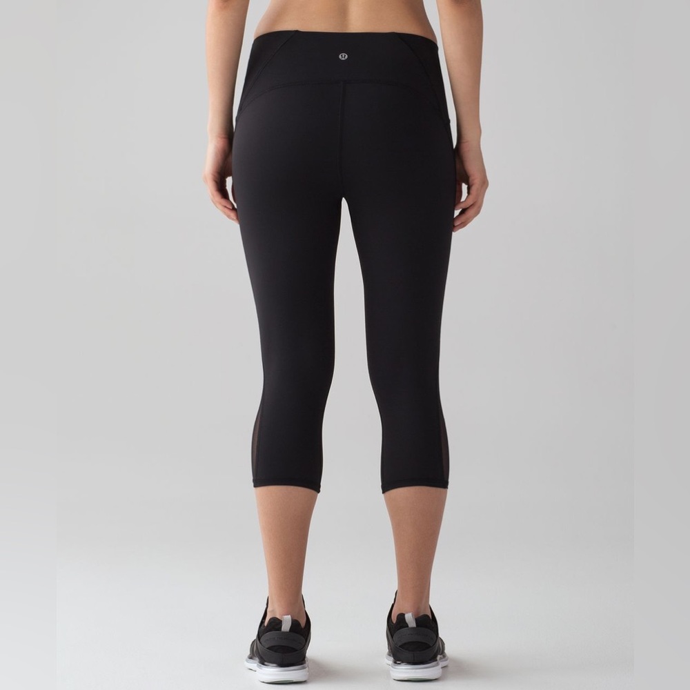 Lululemon Athletica Black Train Times Crop 17” Leggings size 2 EUC - Picture 3 of 14